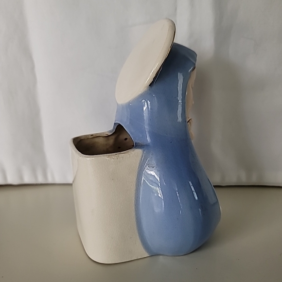 Vtg Madonna with Child Porcelain Planter 6.5" tall - Picture 7 of 10